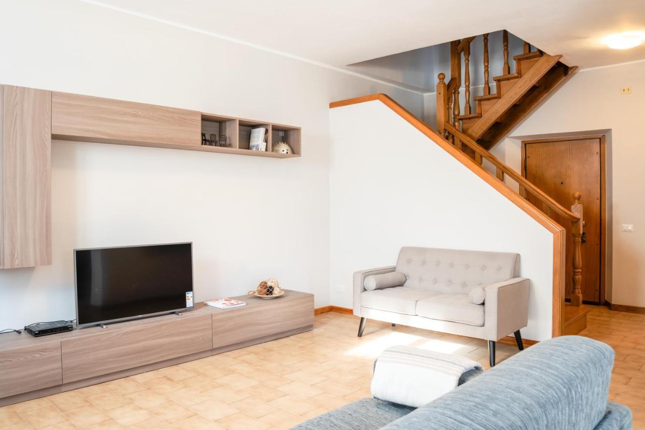 Le Tre Ninfee Di Pusiano! Free Parking Apartment Екстериор снимка