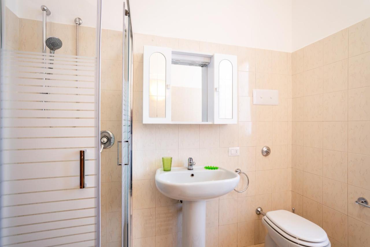 Le Tre Ninfee Di Pusiano! Free Parking Apartment Екстериор снимка