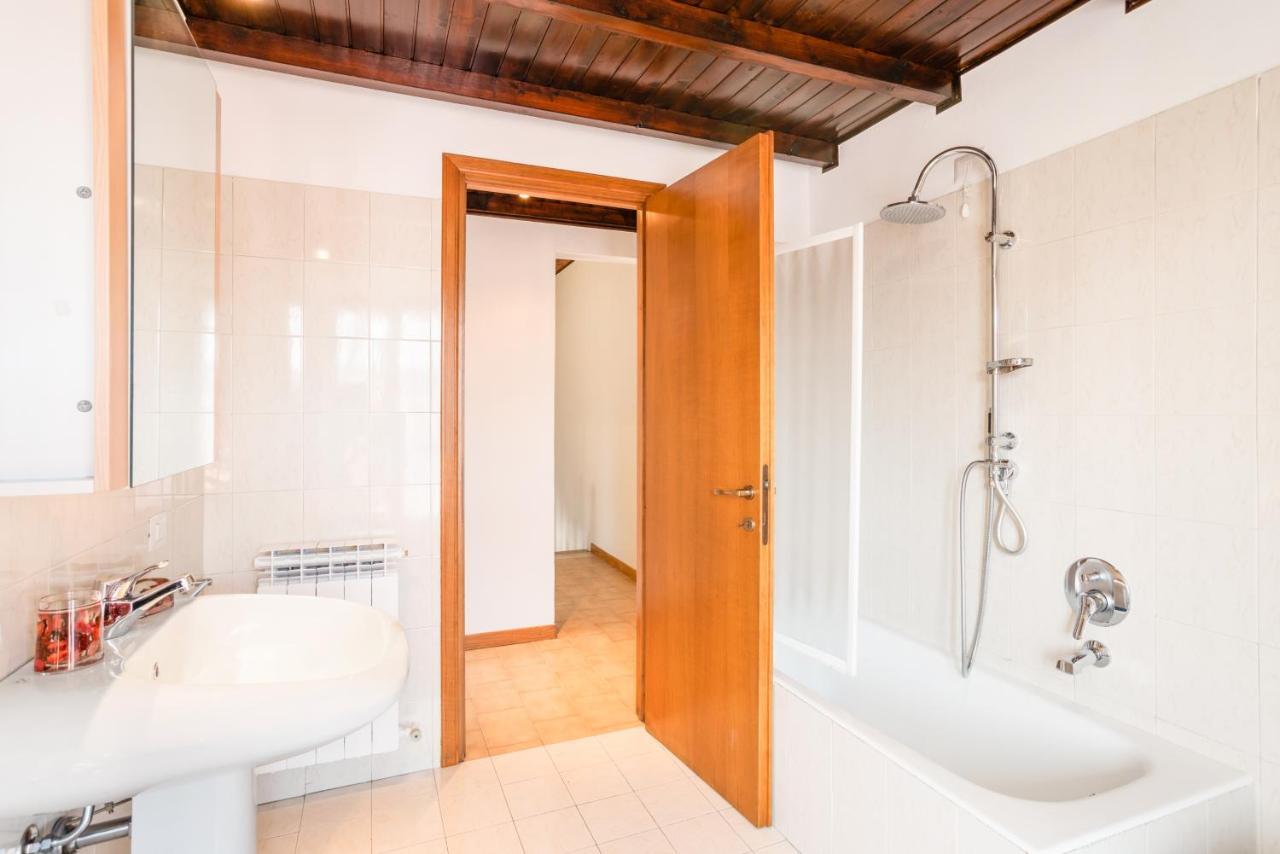 Le Tre Ninfee Di Pusiano! Free Parking Apartment Екстериор снимка